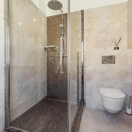 Facing Old Port Of Duplex Wow View Olam Apartment *