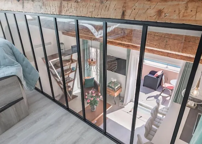 公寓 Facing Old Port Of Duplex Wow View Olam