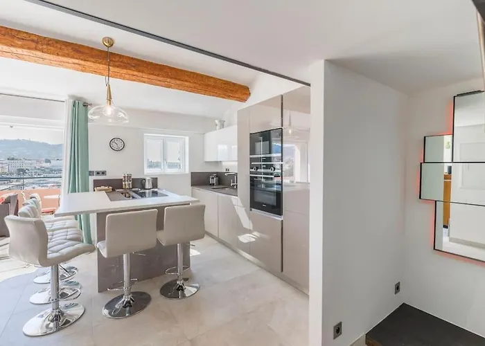 Facing Old Port Of Duplex Wow View Olam شقة كان
