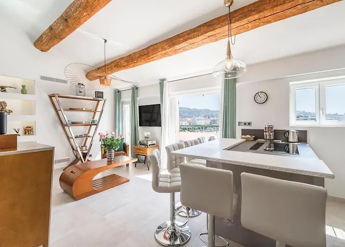 Facing Old Port Of Duplex Wow View Olam شقة