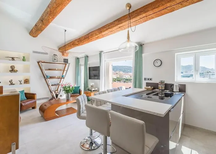 Facing Old Port Of Duplex Wow View Olam * كان